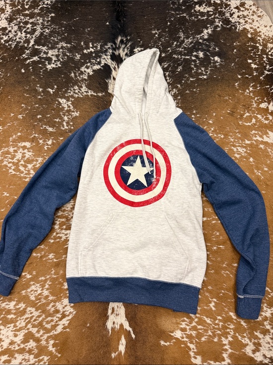 Marvel Other - Marvel Men's Hooded Sweatshirt in Gray, Blue & Red with Captain Shield Graphic